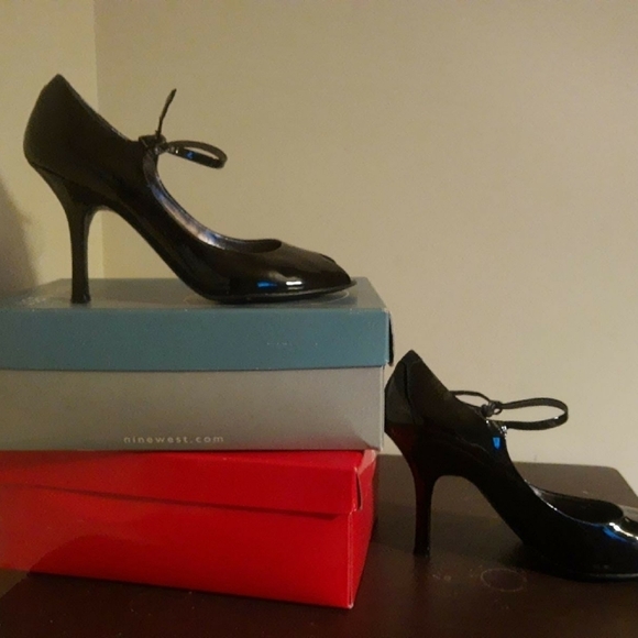 NineWest ‘NW Carlen’ Patent Leather Peep Toe Heels - Picture 3 of 8
